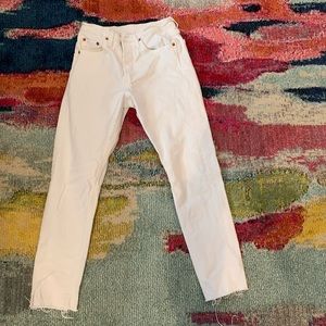 White Levi’s 501
